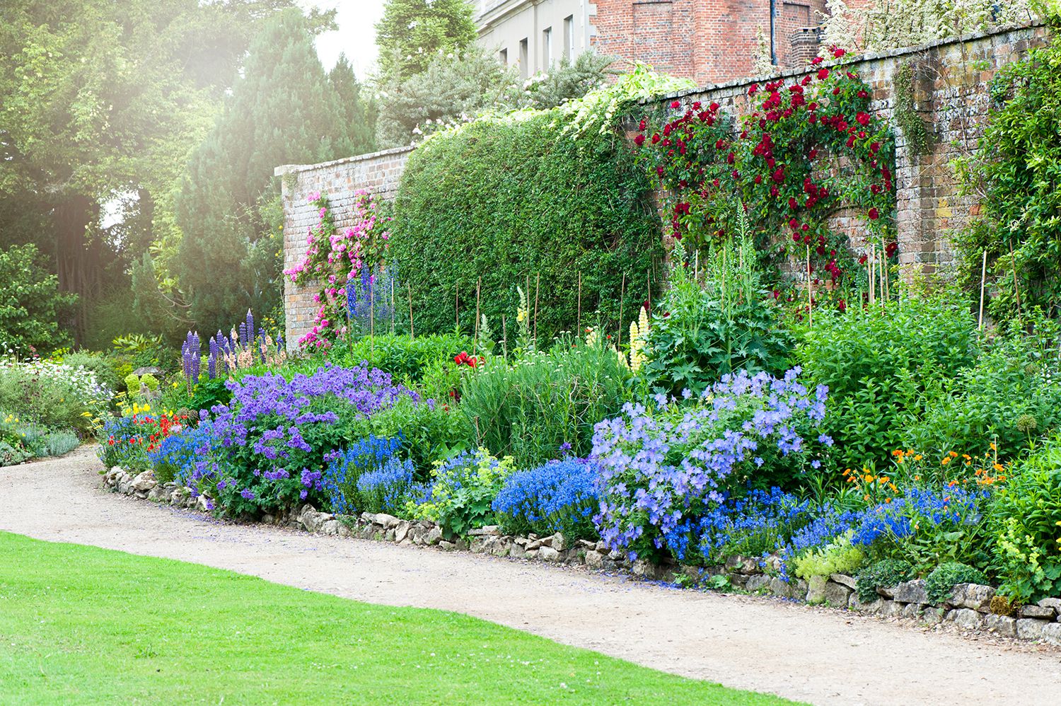 Gorgeous Garden Border Design Ideas