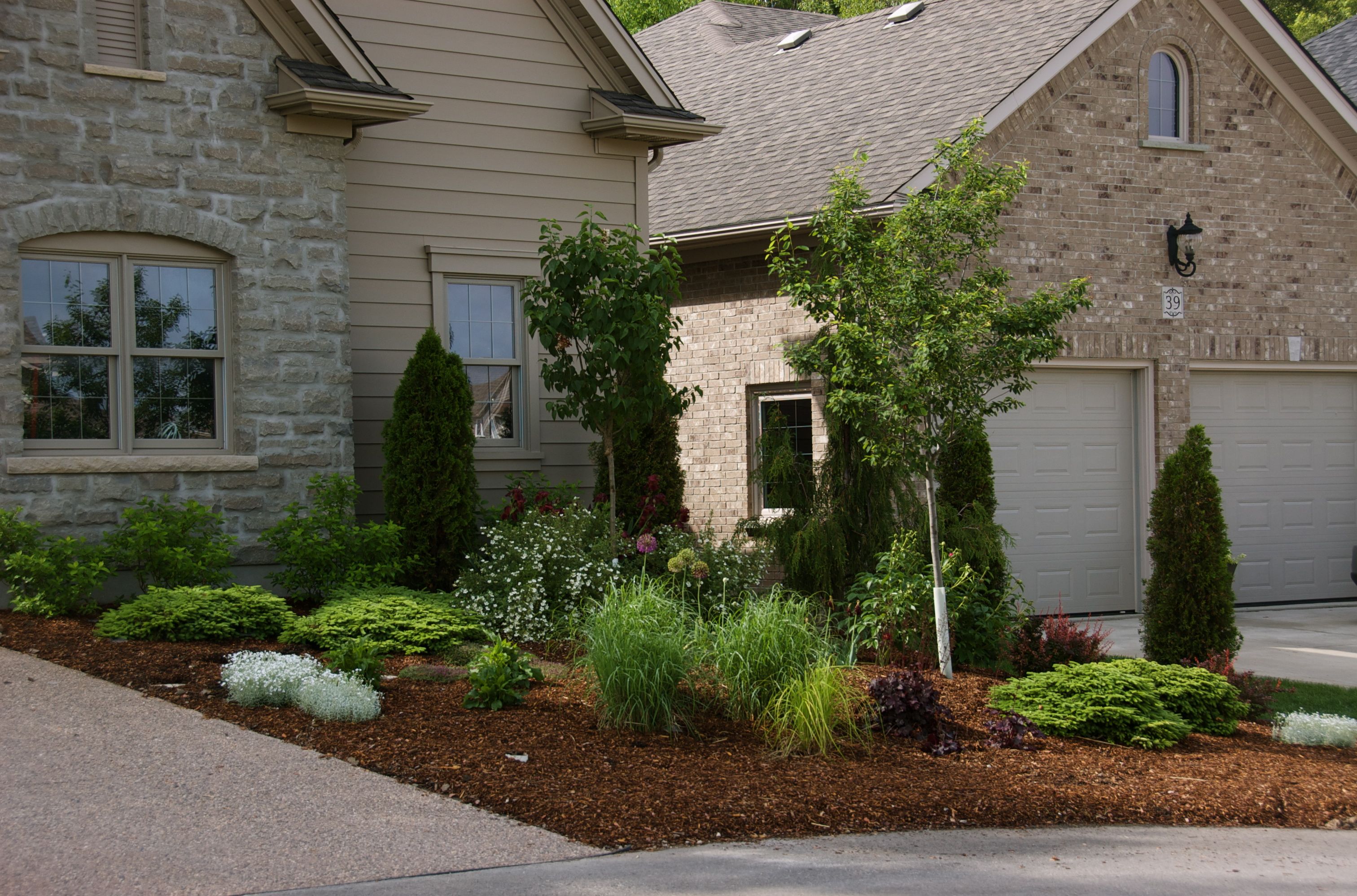 A Beautiful House Garden Simplicity