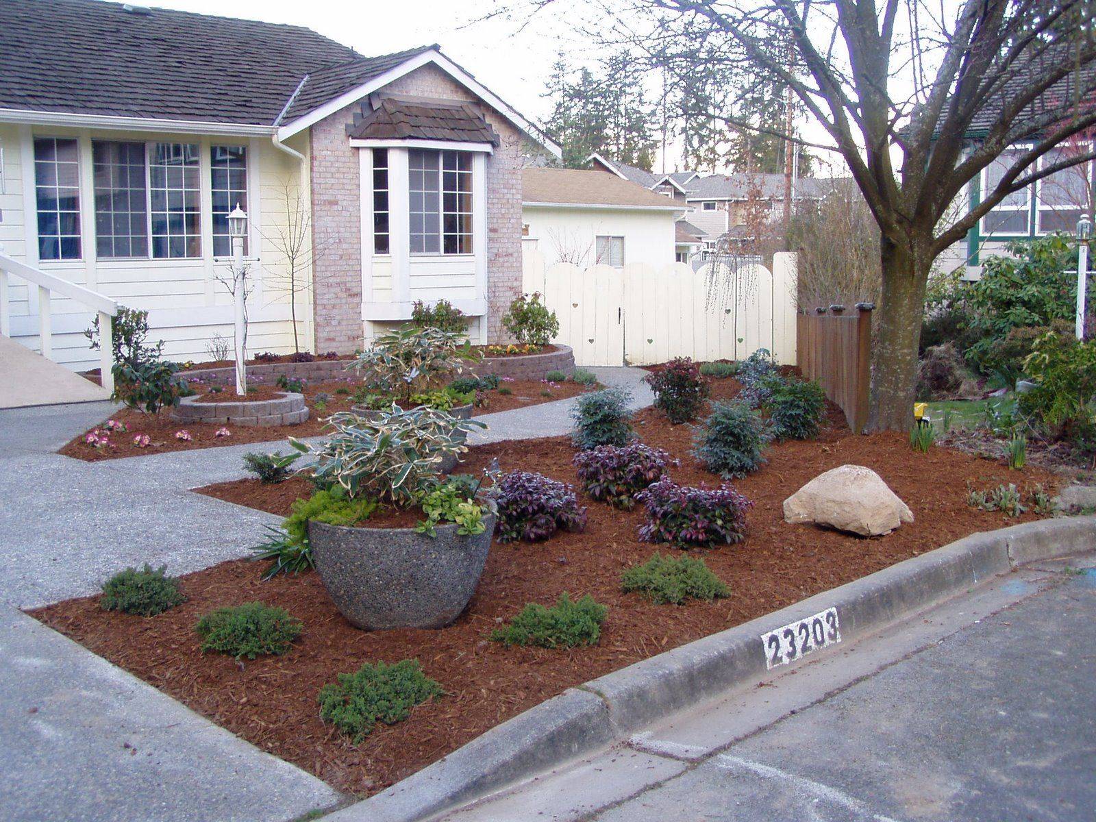 Small Front Yard Landscape