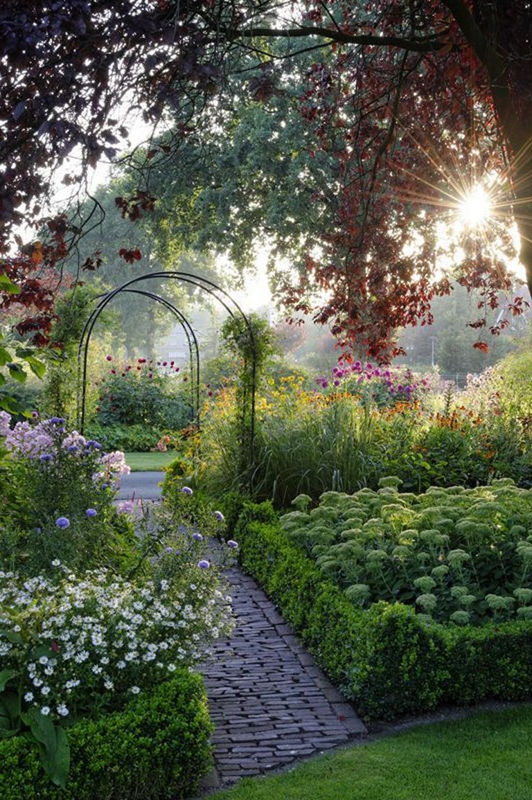Easy Garden Path Ideas