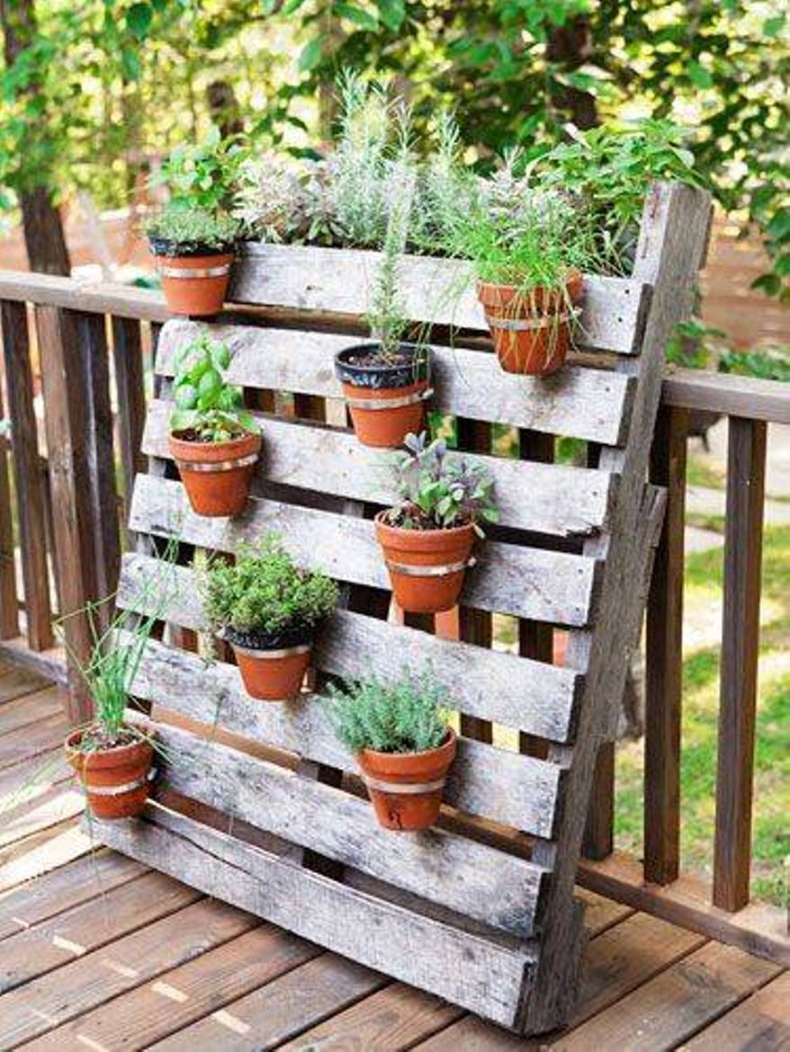 Spectacular Recycled Wood Pallet Garden Ideas