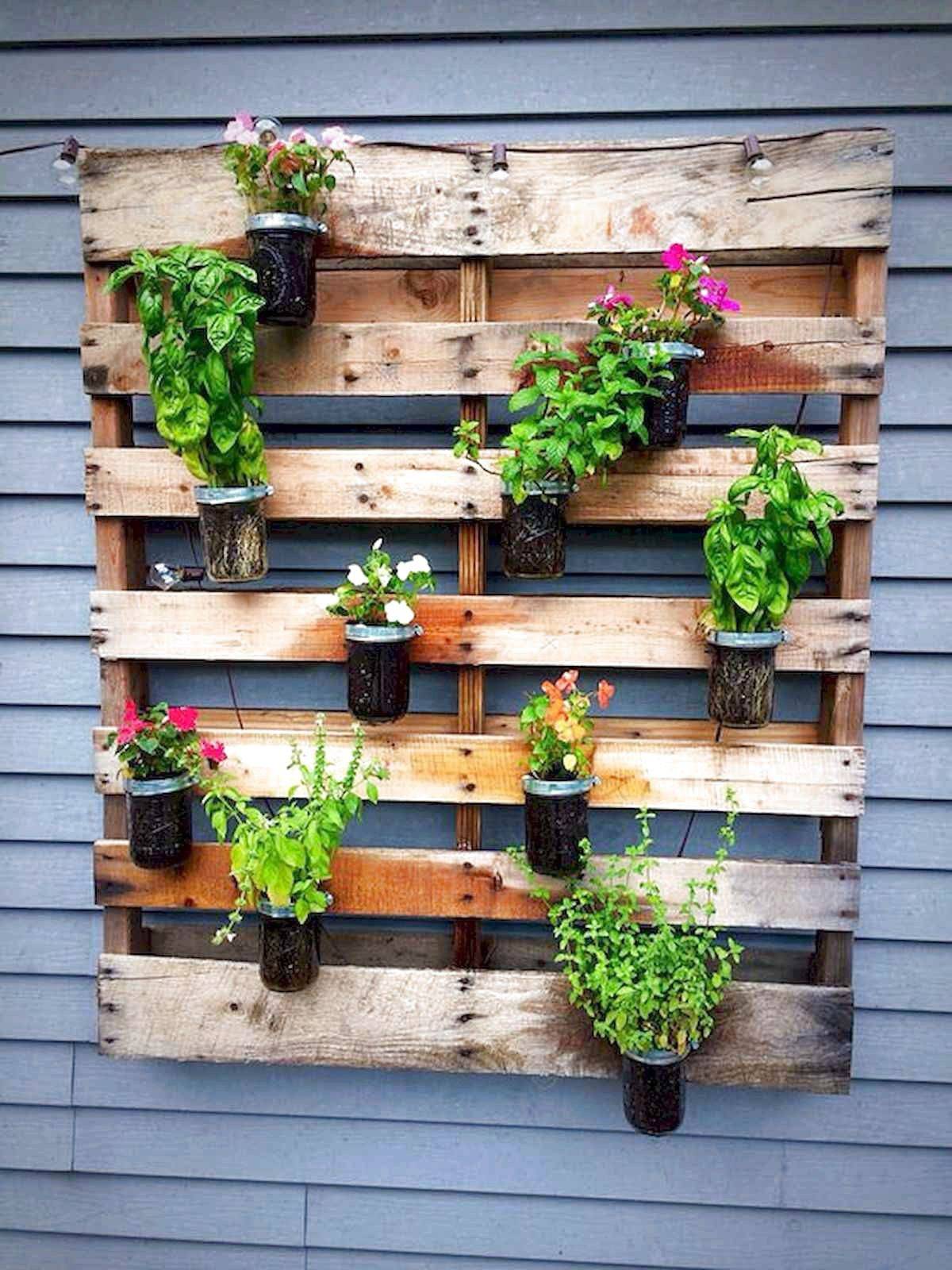 Spectacular Recycled Wood Pallet Garden Ideas