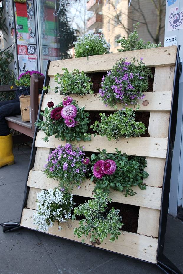 Diy Easy Vertical Pallet Planters Ideas Comedecor Vertical