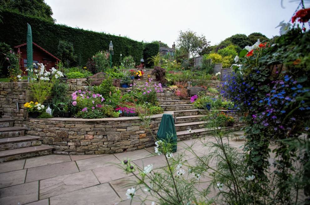 Amazing And Cool Raised Garden Bed Ideas