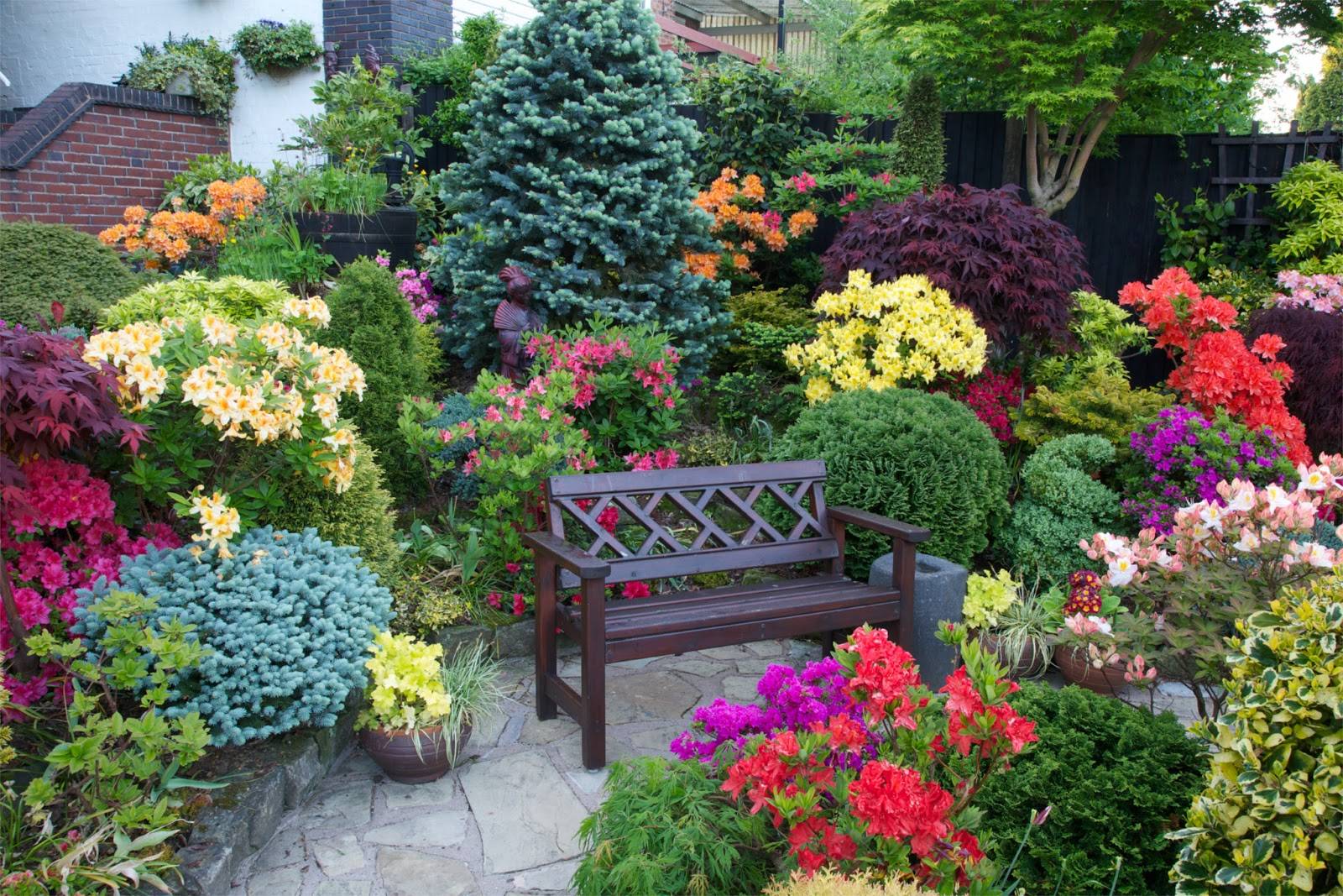 Beautiful Flower Beds Design Ideas