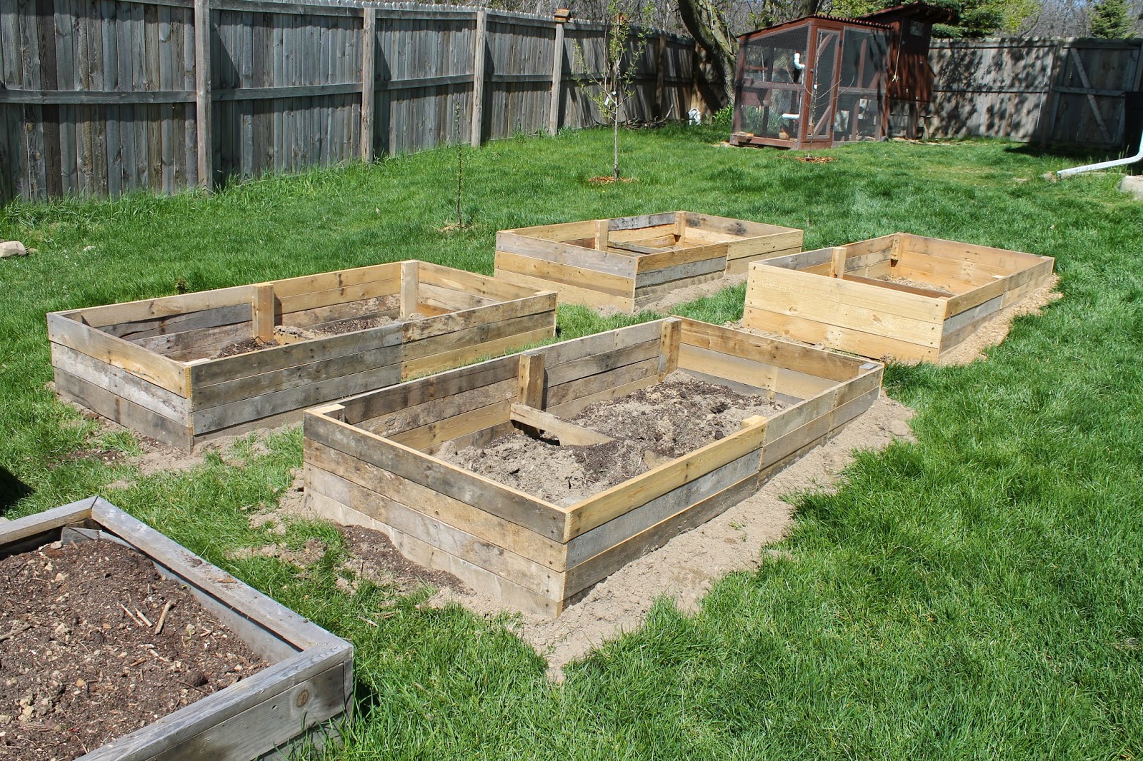 Low Budget Diy Raised Bed Garden Design Ideas