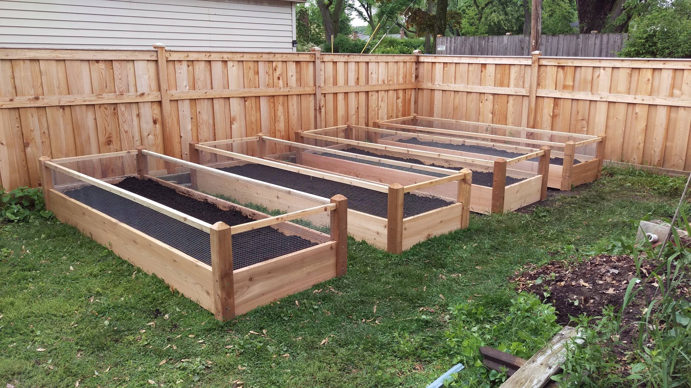 A Raised Garden Bed Frador