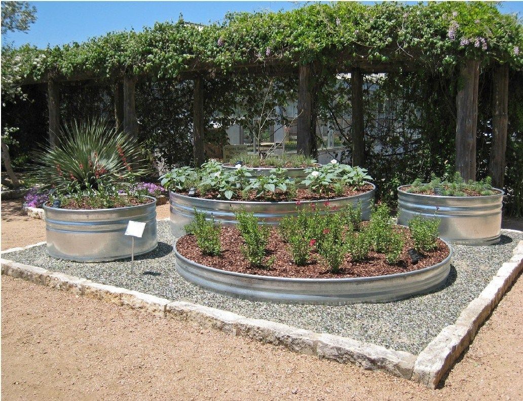 A Round Garden Bed