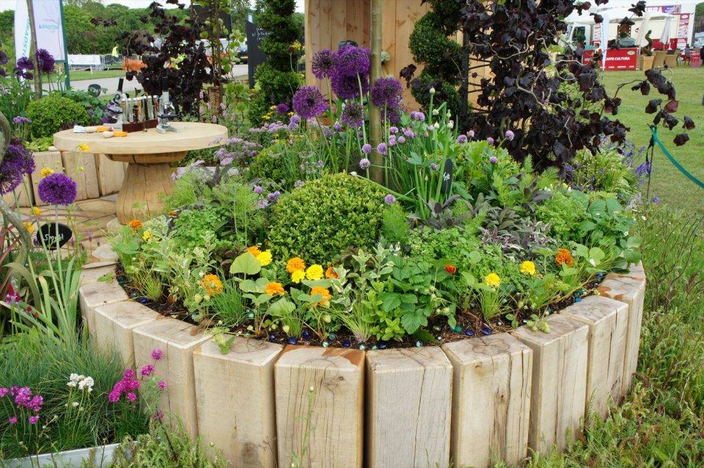22 Small Circle Garden Ideas You Should Check SharonSable