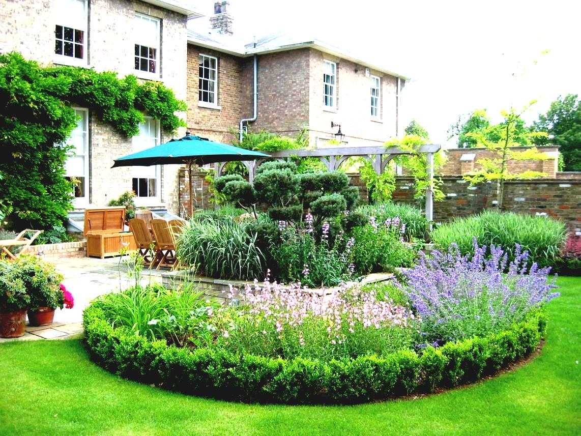 Inspiring Suburban Gardens Small City Garden