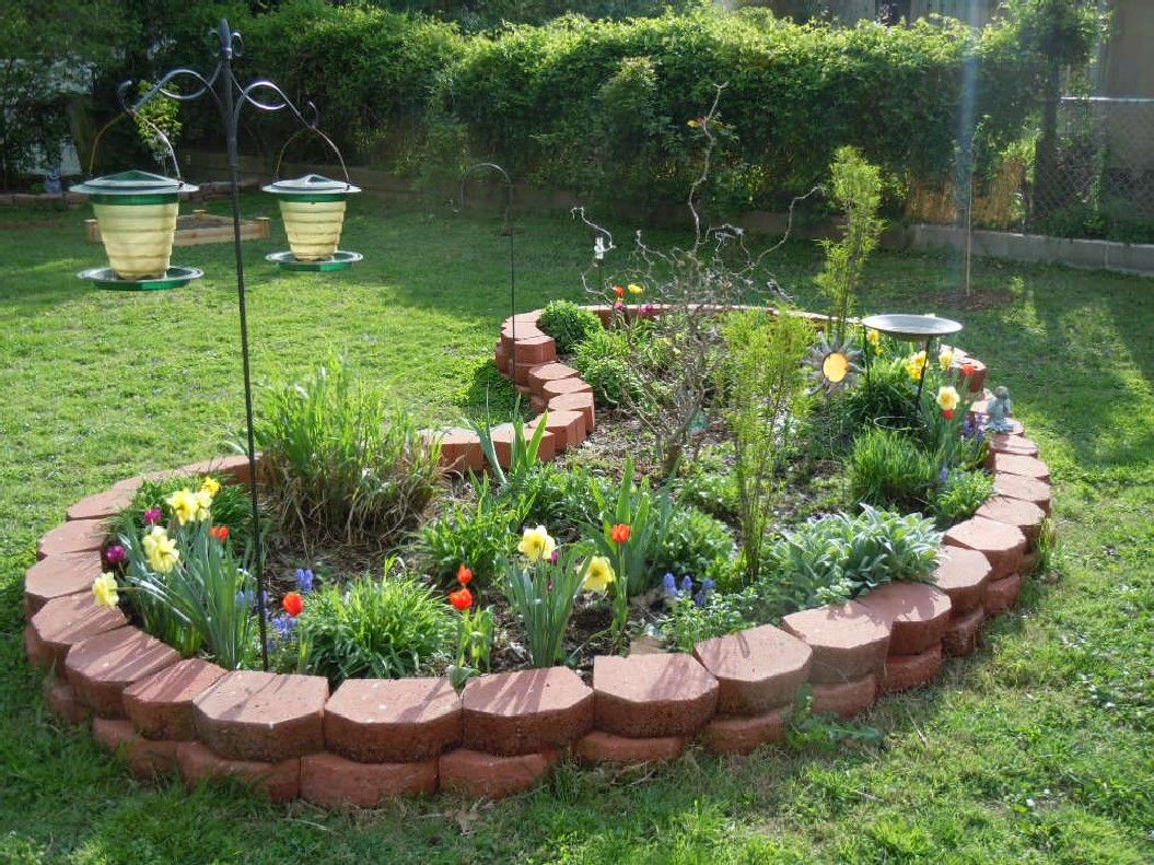A Round Garden Bed