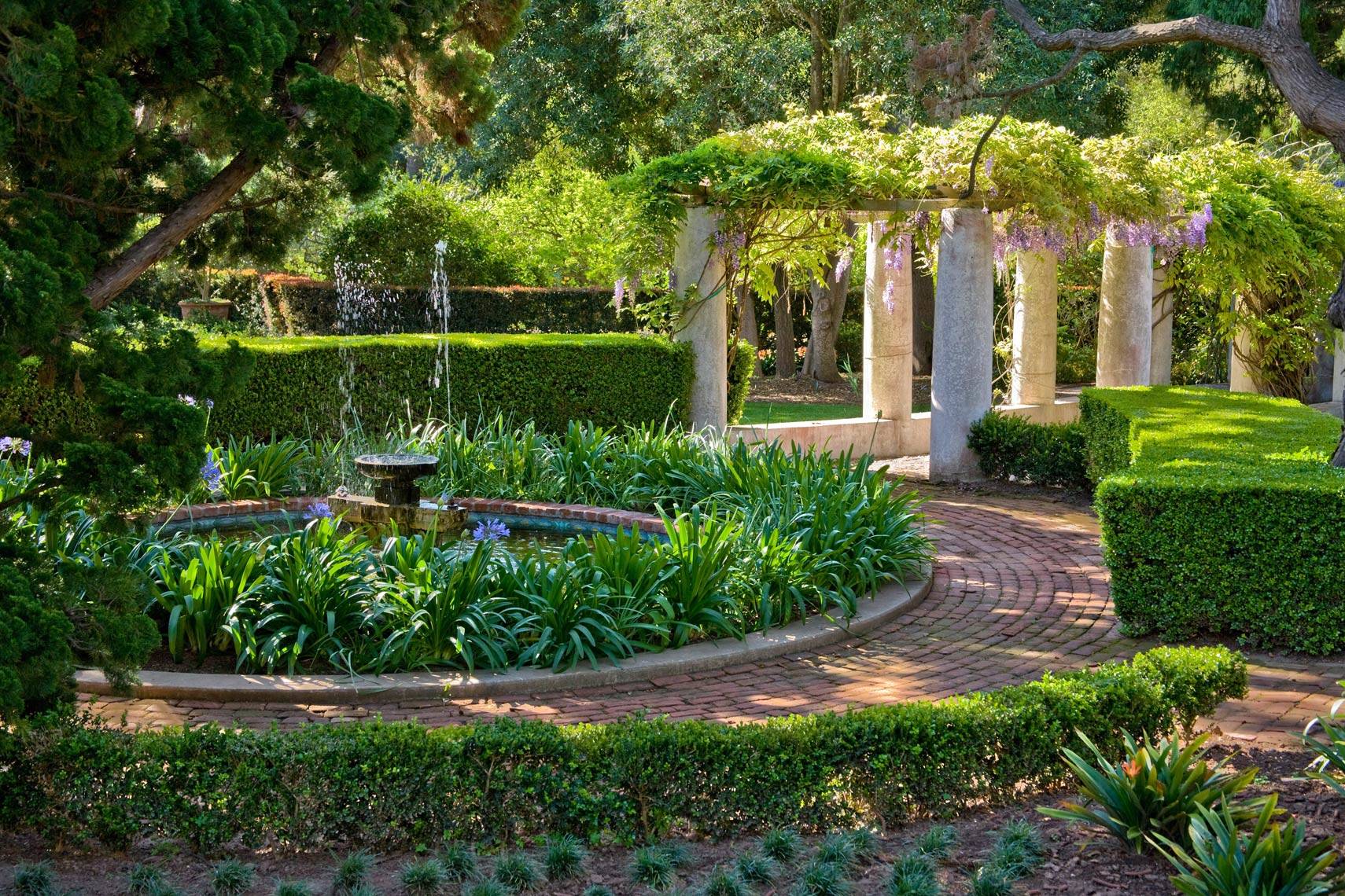 Mediterranean Garden Design