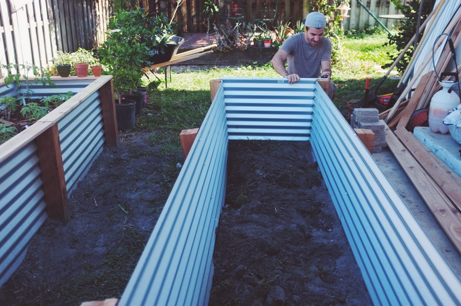 Galvanized Steel Roundoval Raised Garden Planter Bed
