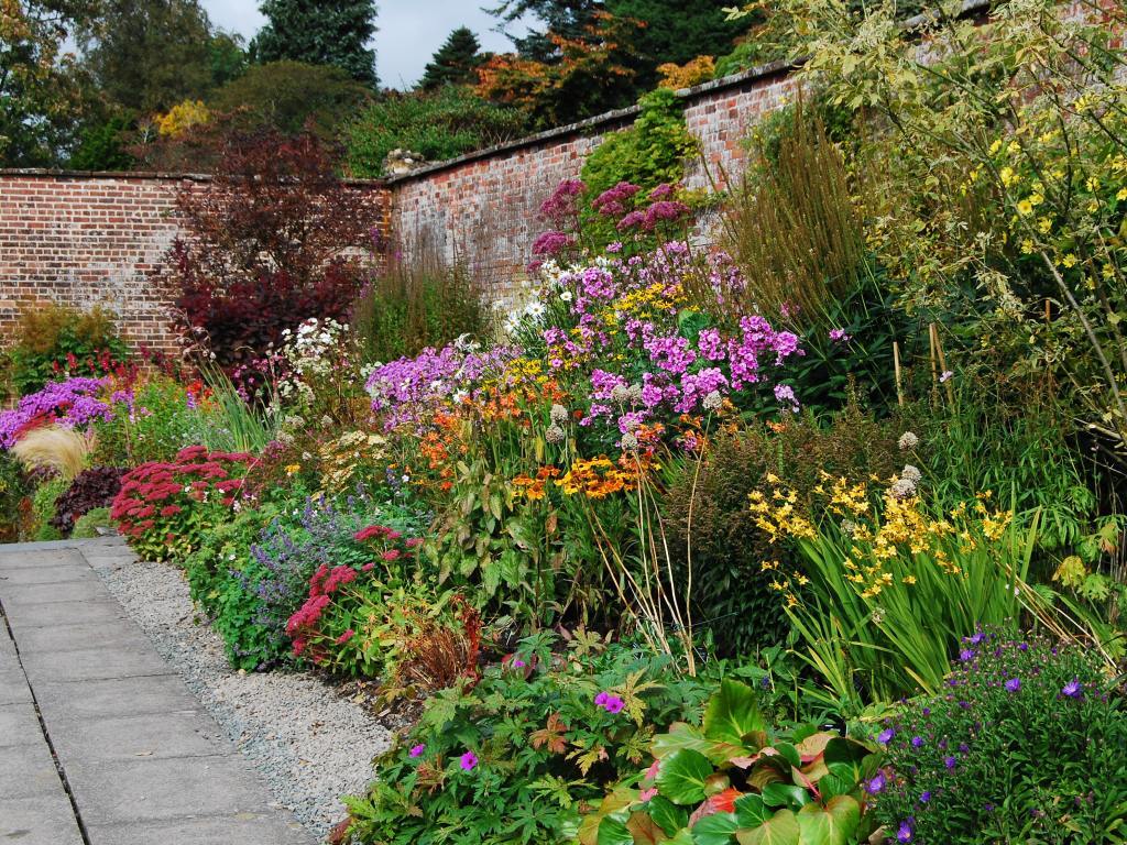 Rock Wall Garden Designs