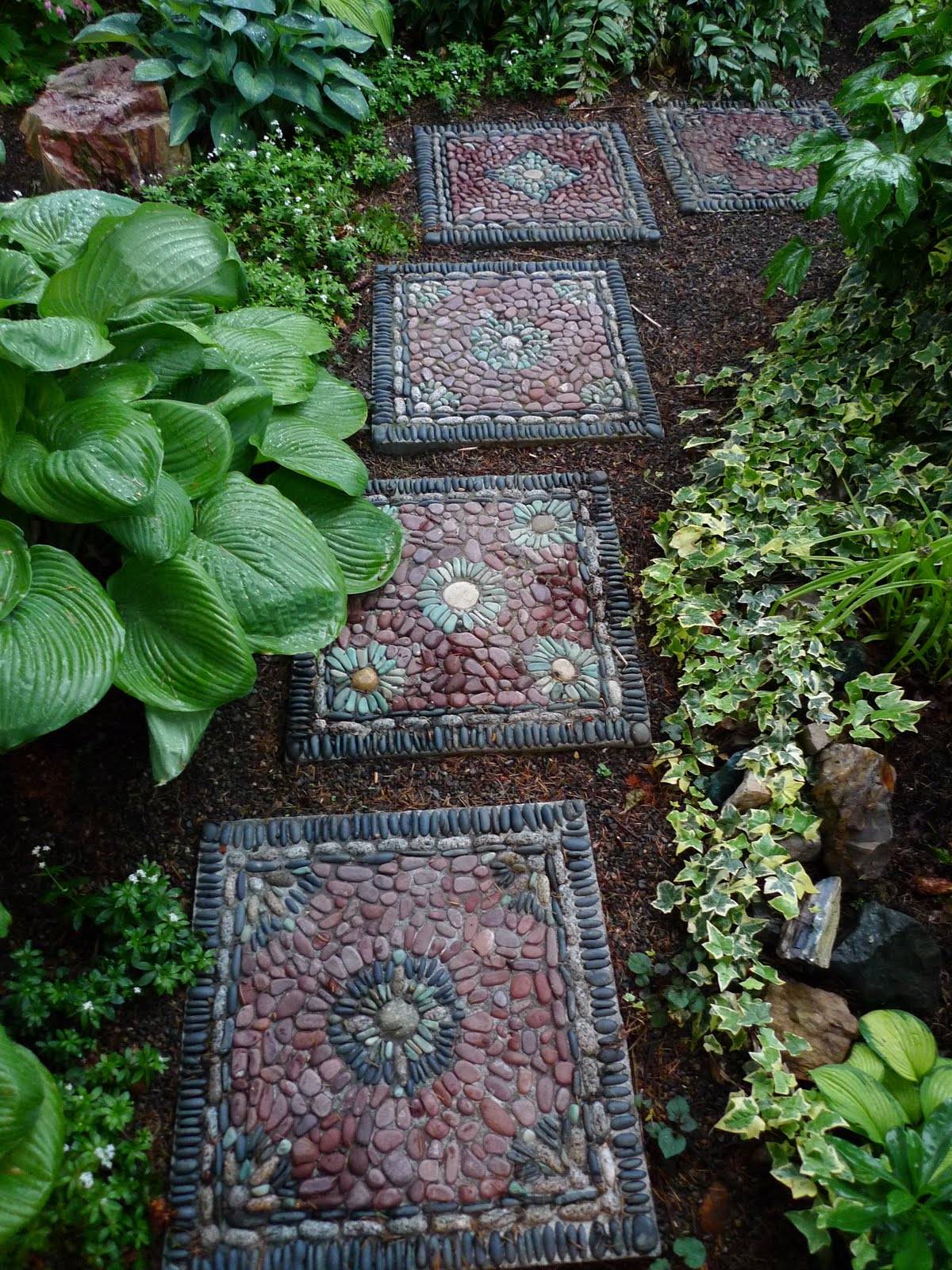 Beautiful Diy Stepping Stone Ideas