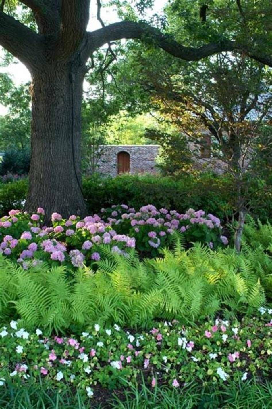 Simple And Beautiful Shade Garden Design Ideas