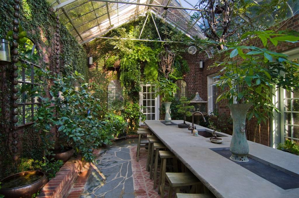 Fabulous And Welcoming Front Porch Garden Ideas