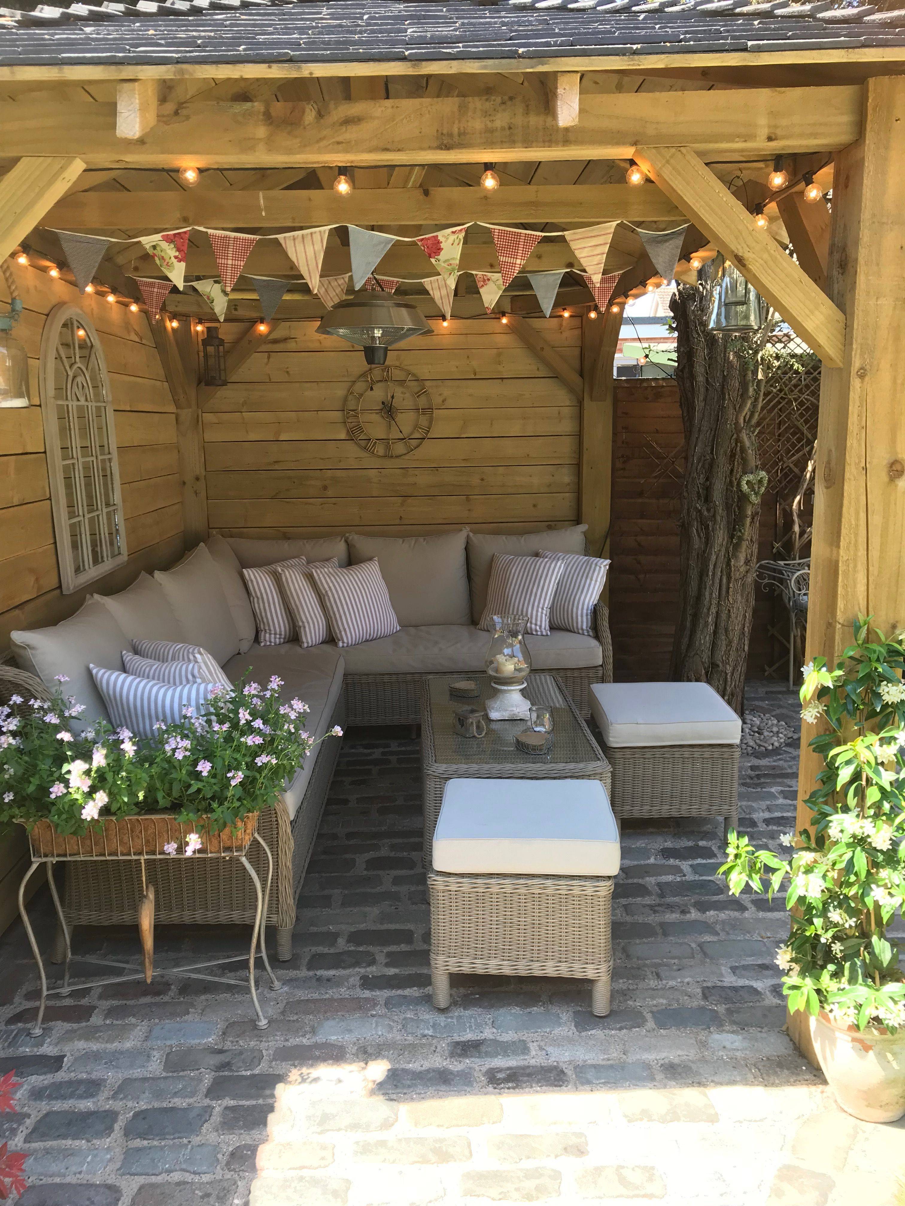 Cottage Gardens Seating Area