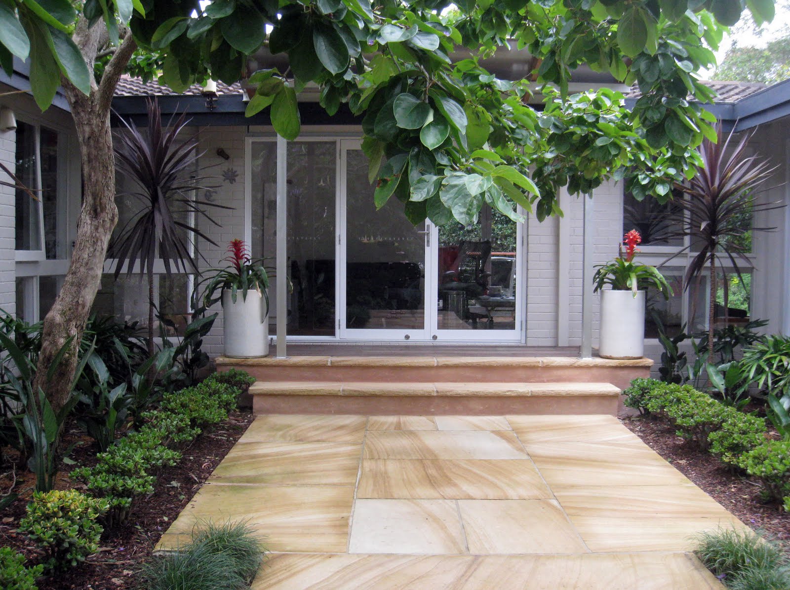 Awesome Garden Entrance Decoration