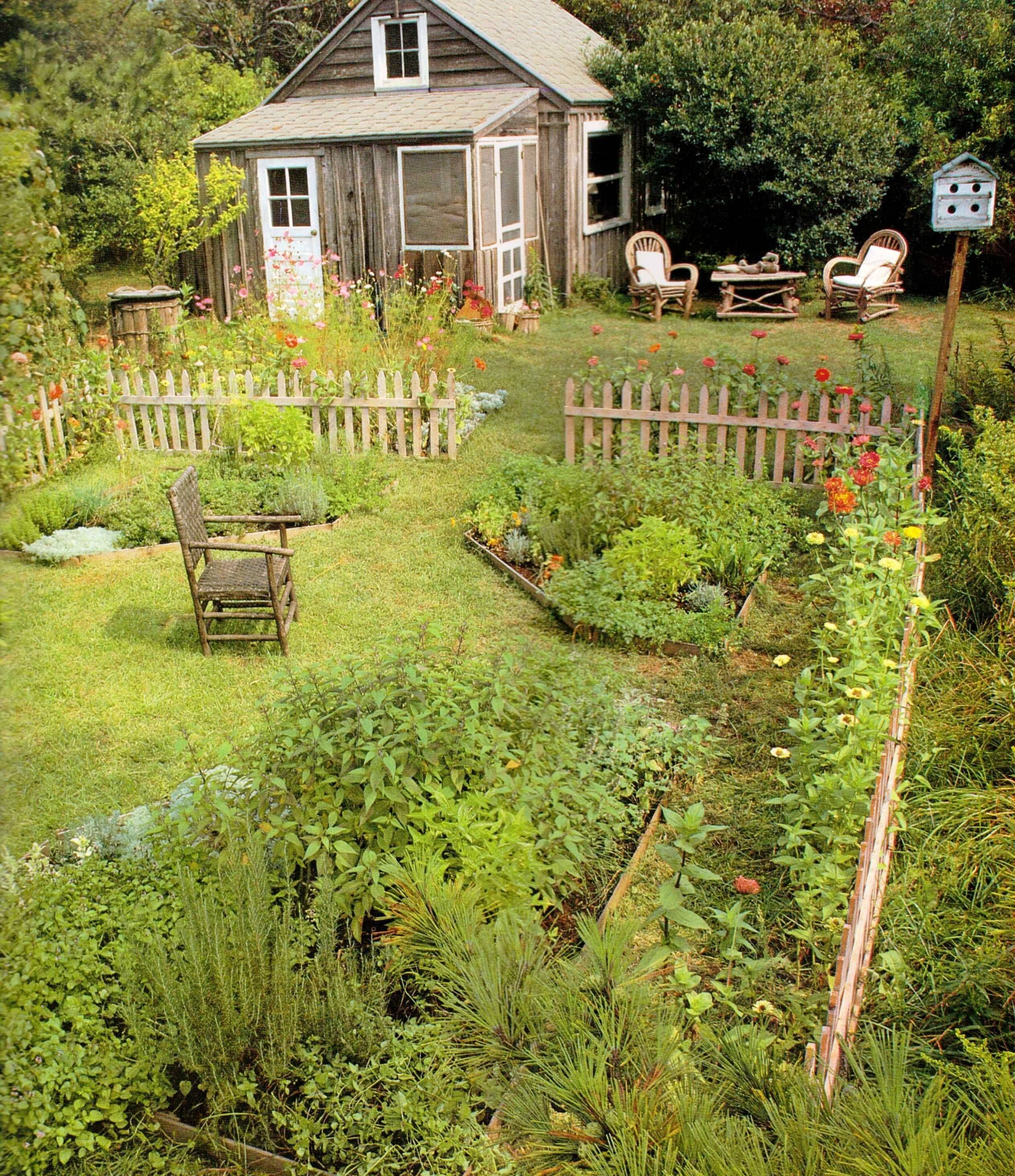 Lovely Modern English Country Garden Design Ideas