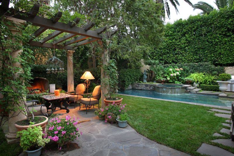 Wonderful Side Yard And Backyard Japanese Garden Design Ideas