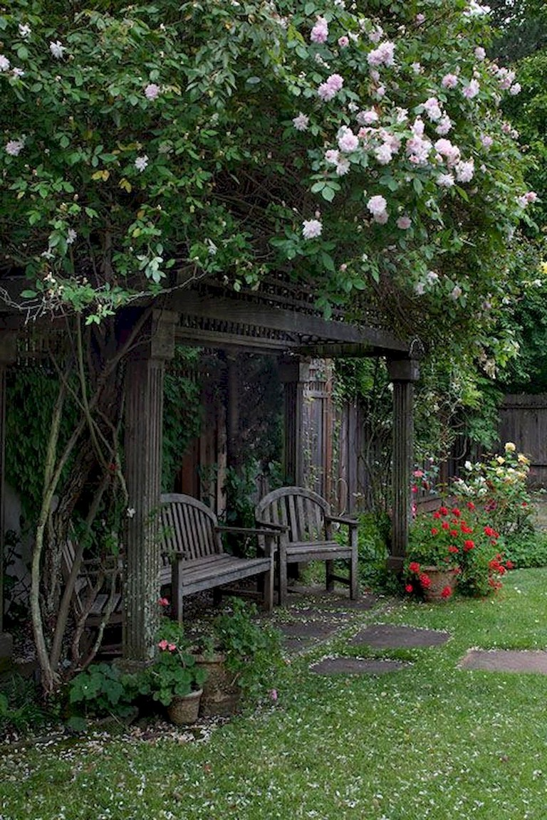 Beautiful Romantic Backyard Garden Ideas