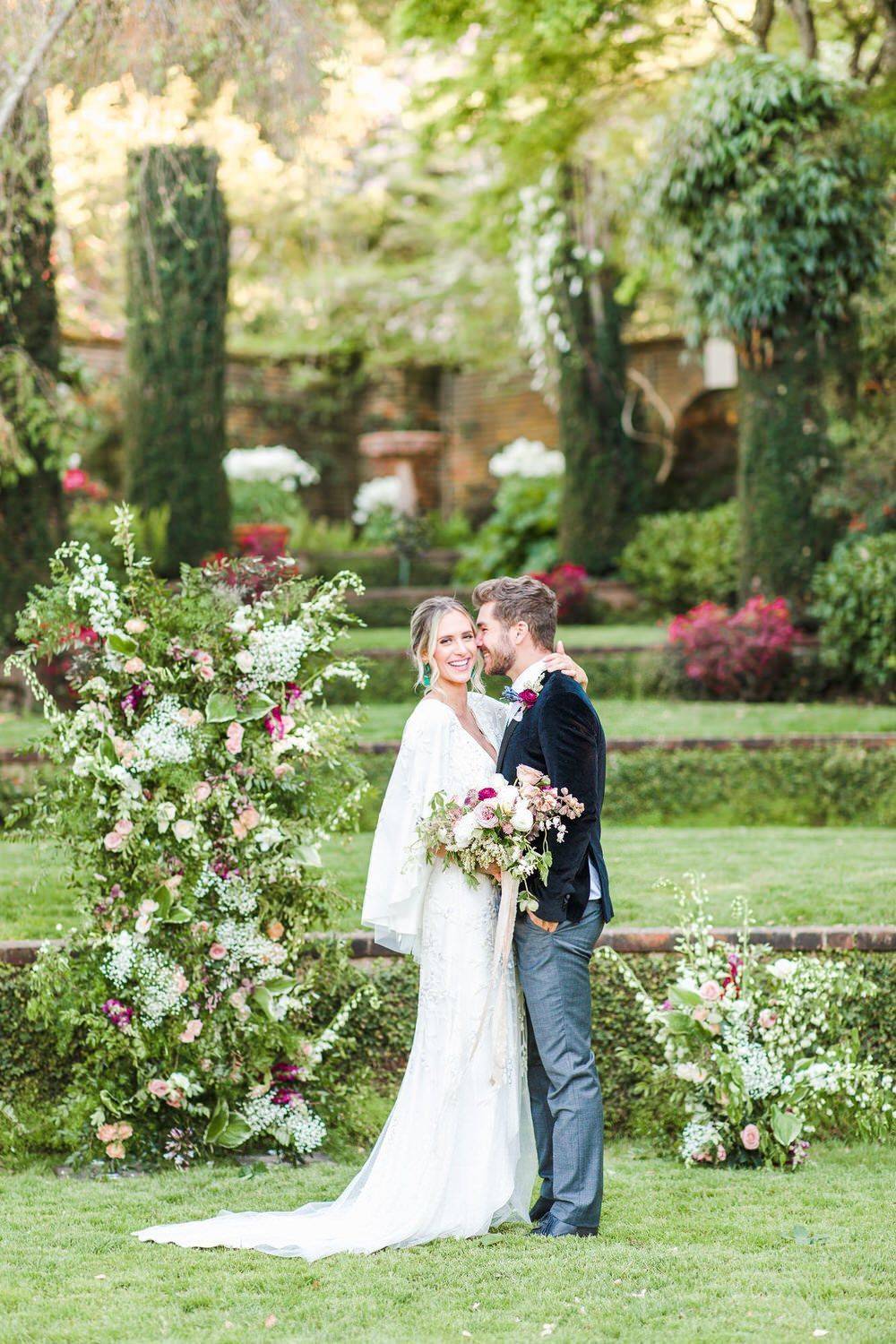 Beautiful And Romantic Garden Wedding Ideas