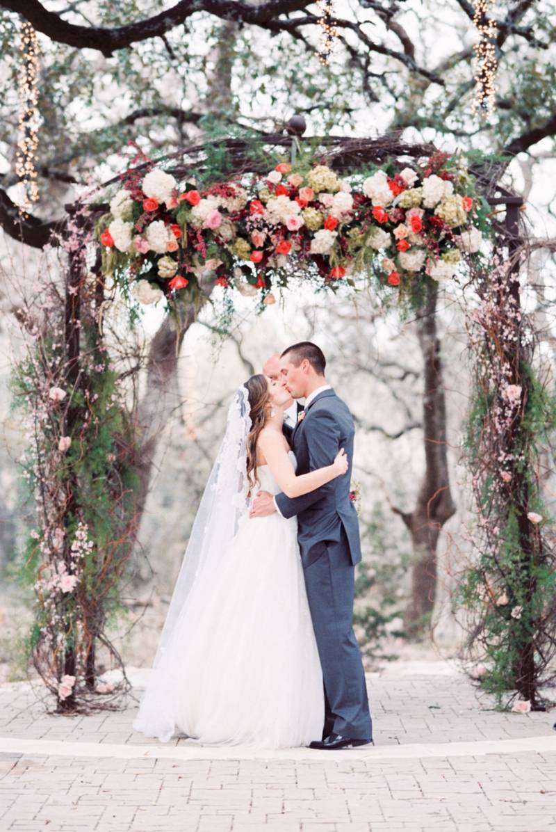 Beautiful And Romantic Garden Wedding Ideas