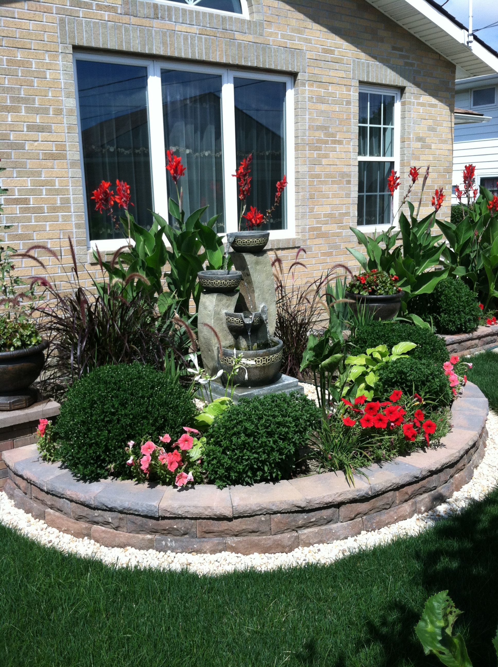 Awesome Front Yard Rock Garden Landscaping Ideas