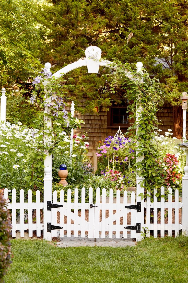 Cozy And Relaxing Country Garden Decoration Ideas You Will Totally Love