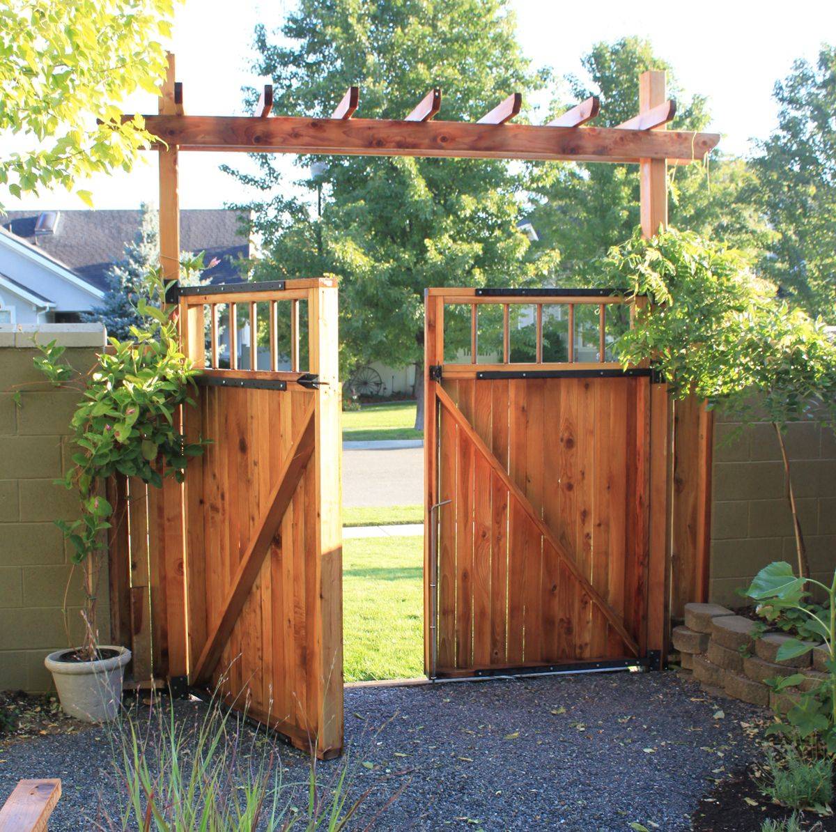 Beautiful Flower Garden Gate Ideas