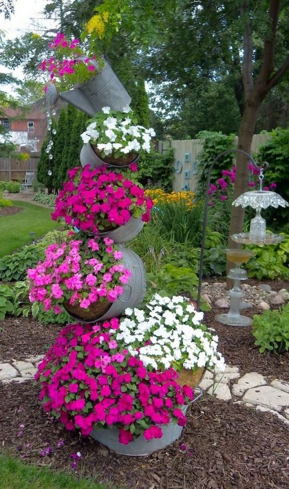 Beautiful Flower Beds Design Ideas