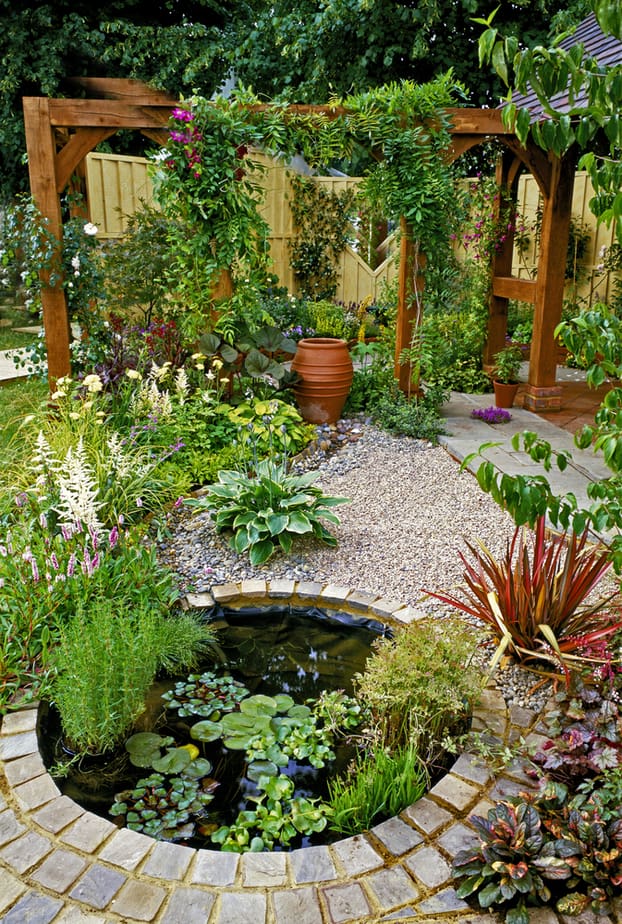 Awesome Backyard Pond And Water Feature Landscaping Design Ideas