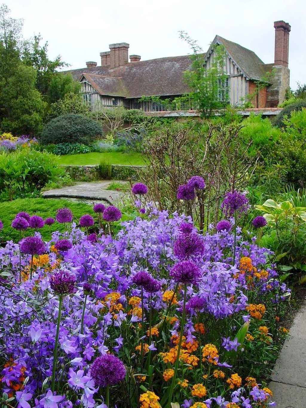 A Traditional Cottage Garden