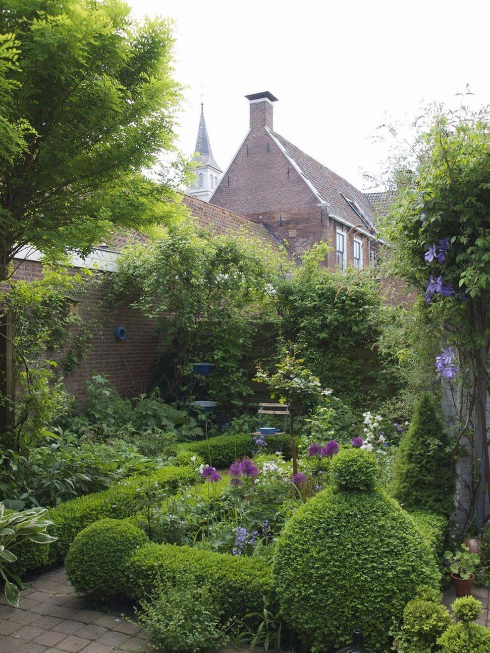 French Country Cottage Front Yard