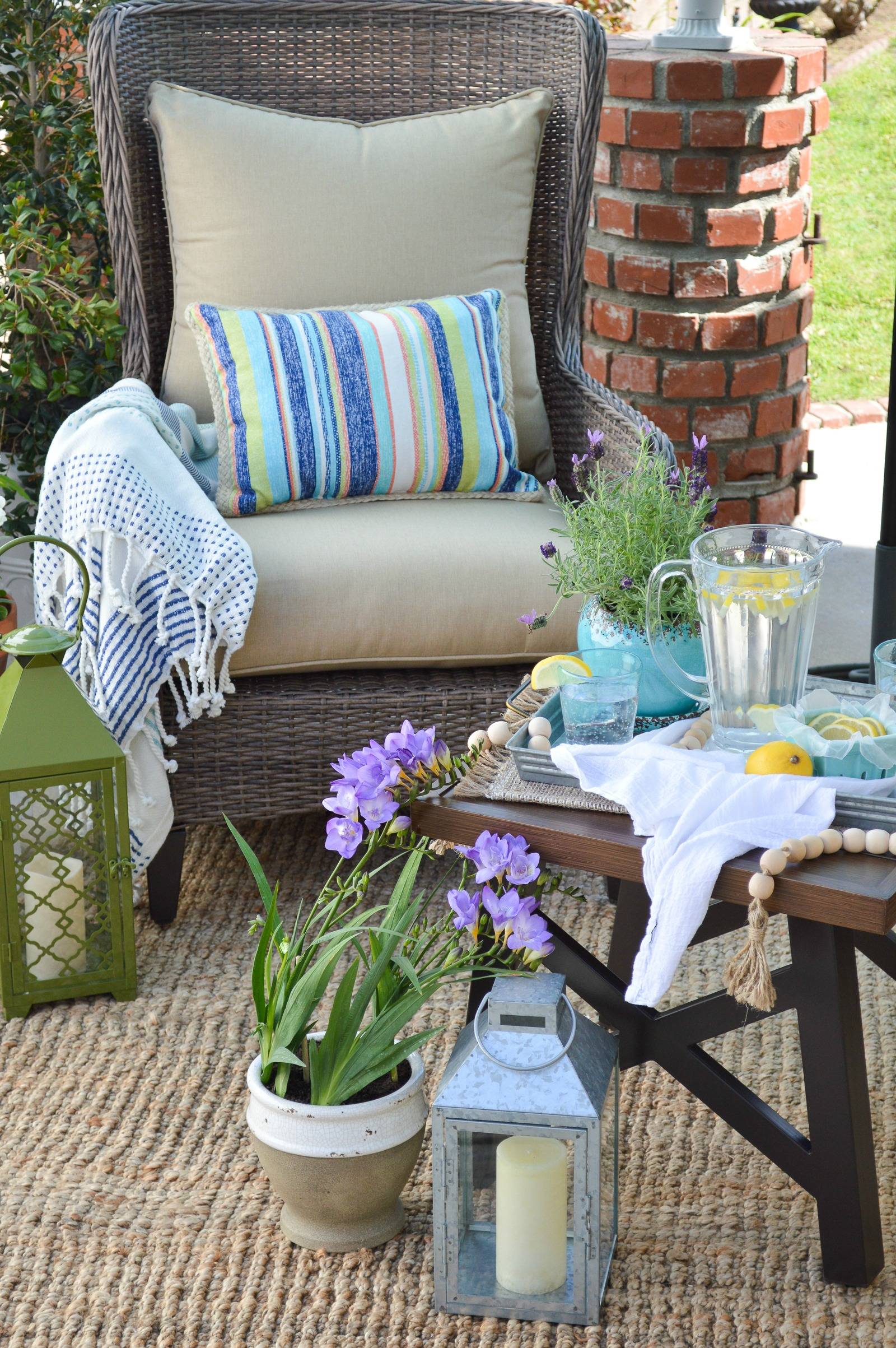 Outdoor Entertaining Furniture
