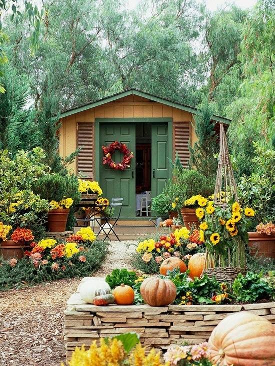 Beautiful Fall Garden Landscaping