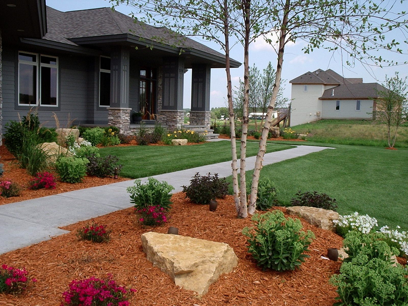 A Gorgeous Entryway Garden