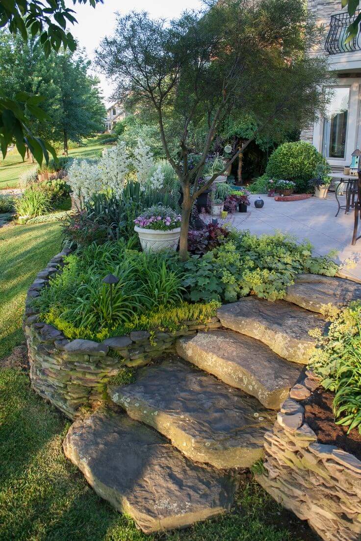 Beautiful Backyard Garden Path