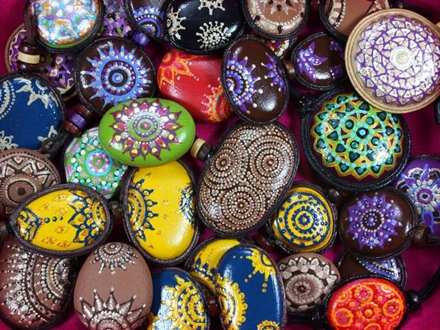 Creative Diy Garden A Diy How To Crafts Painted Rocks Painted