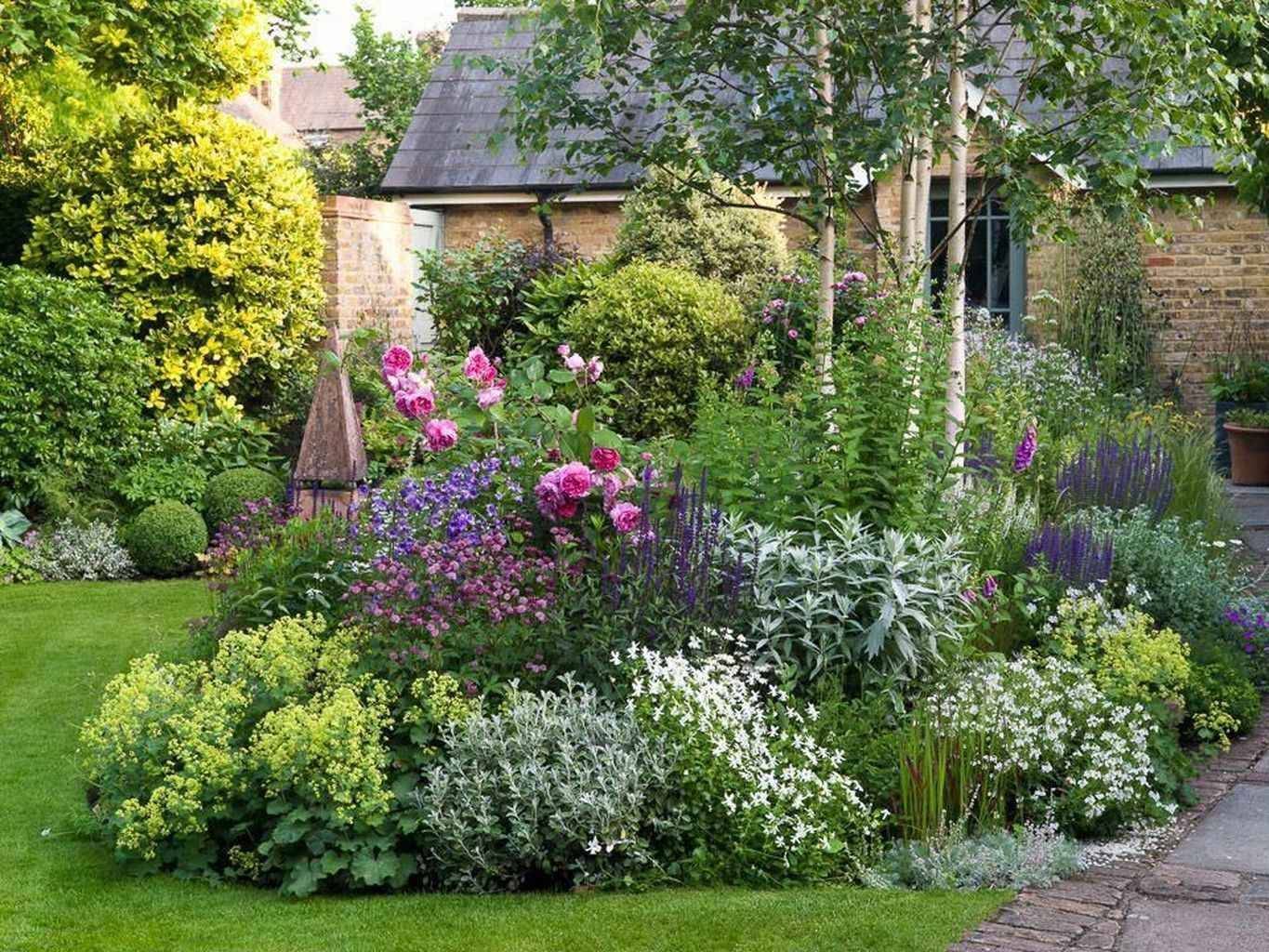 Beautiful Front Yard Cottage Garden Landscaping Ideas