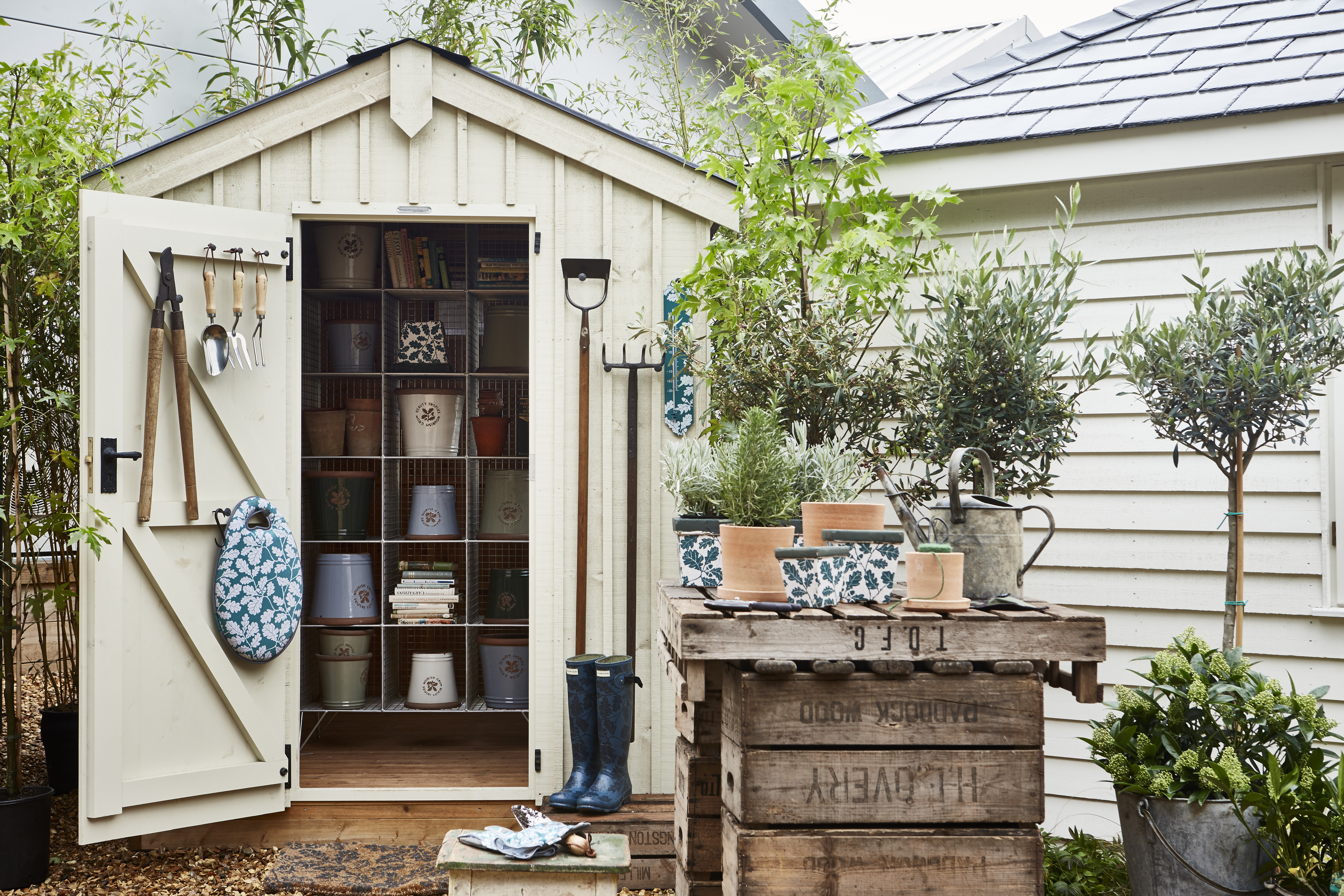 Clever Storage Shed Organization Ideas