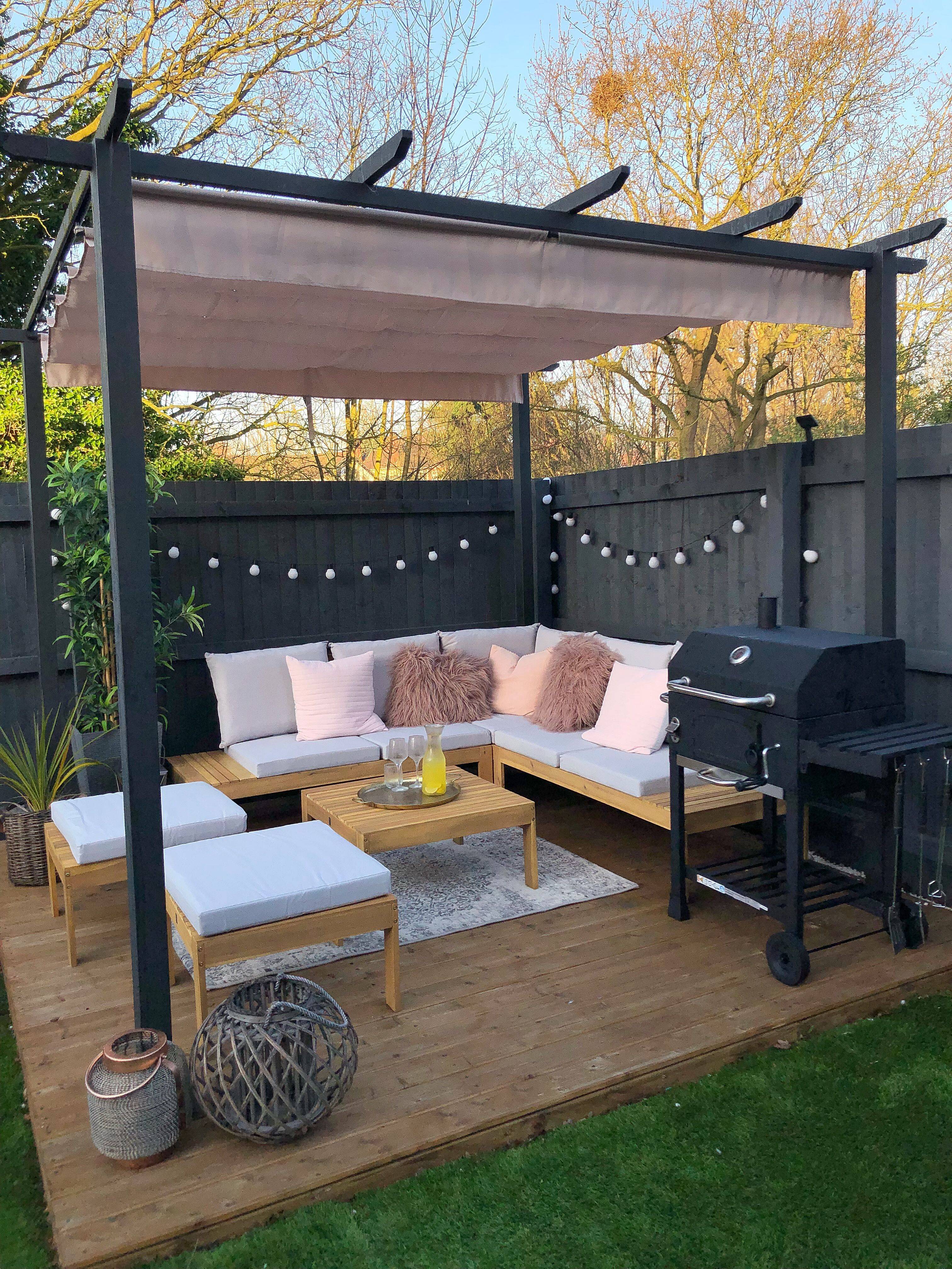 Outdoor Corner Bench