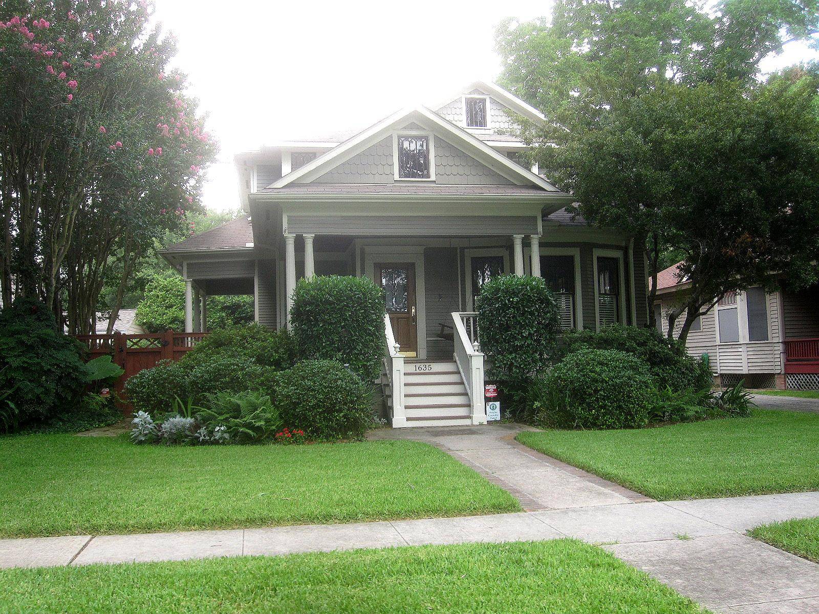 Bungalow Front Yard Garden Ideas