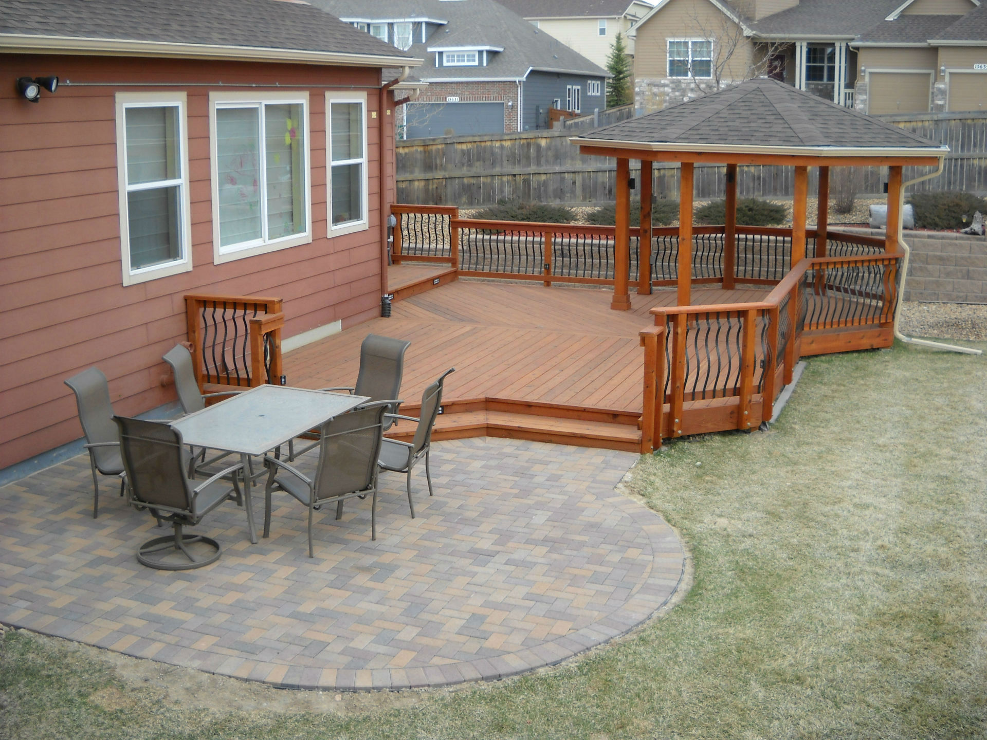 A Gorgeous Backyard Patio Deck Ideas