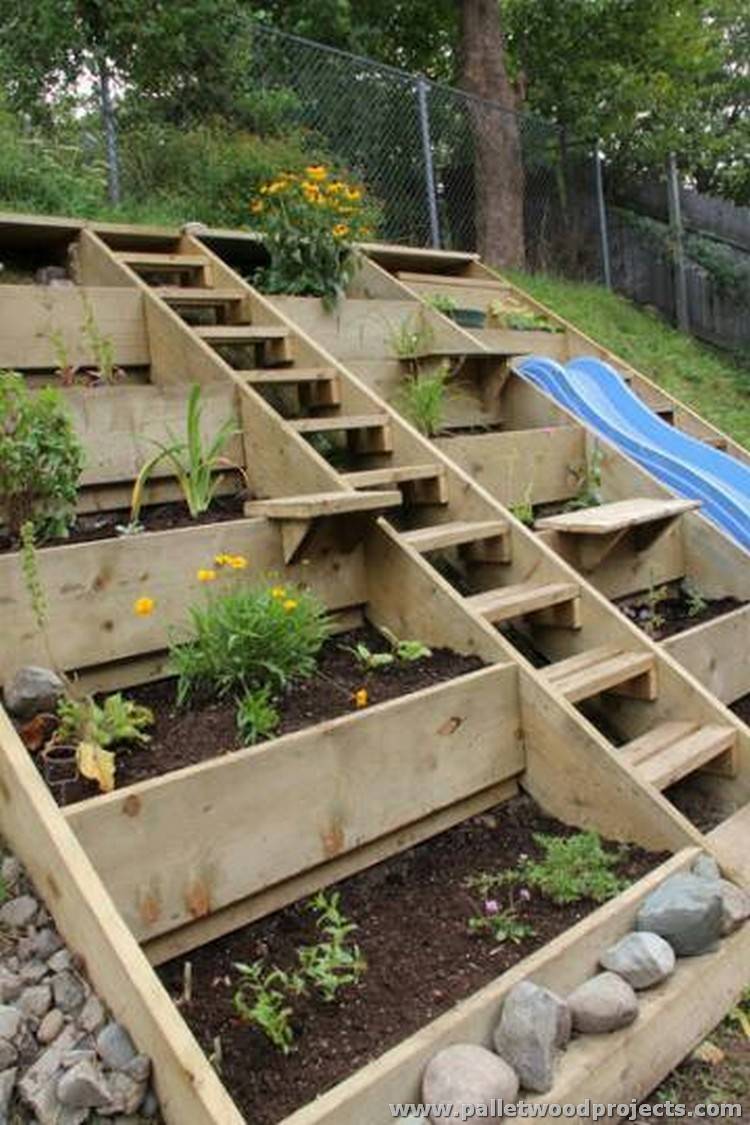 Awesome Creative Wood Pallet Garden Project Ideas