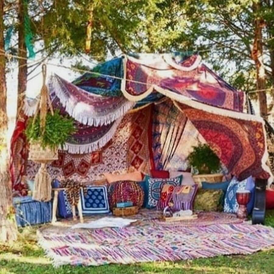 Impressive Bohemian Gardens Design Ideas