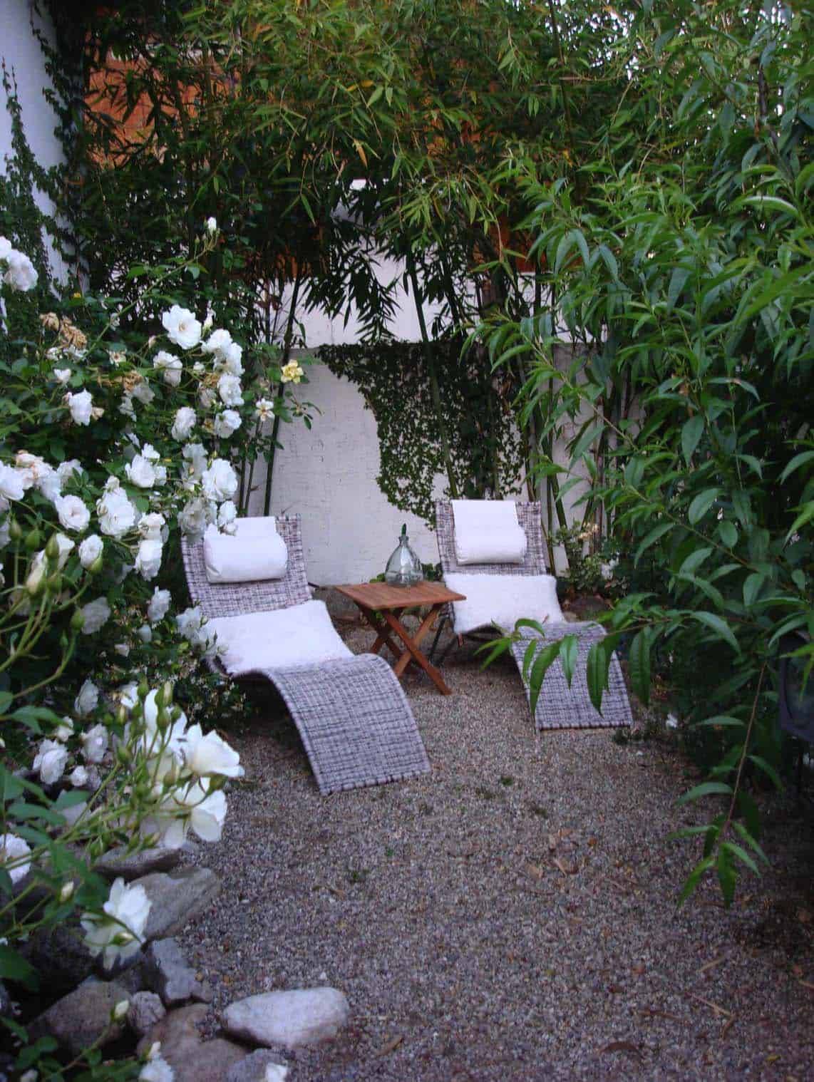 Impressive Bohemian Gardens Design Ideas