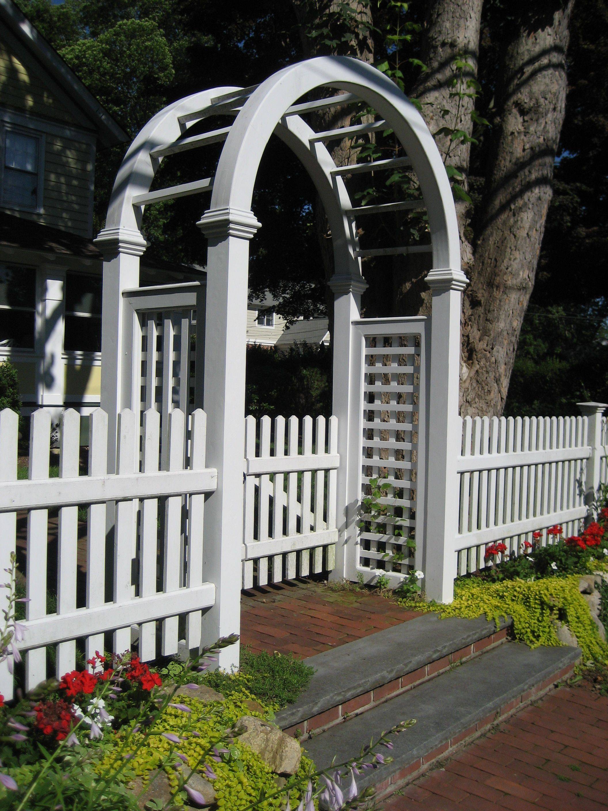White Fence Landscaping Ideas White Picket Fence Landscaping Ideas