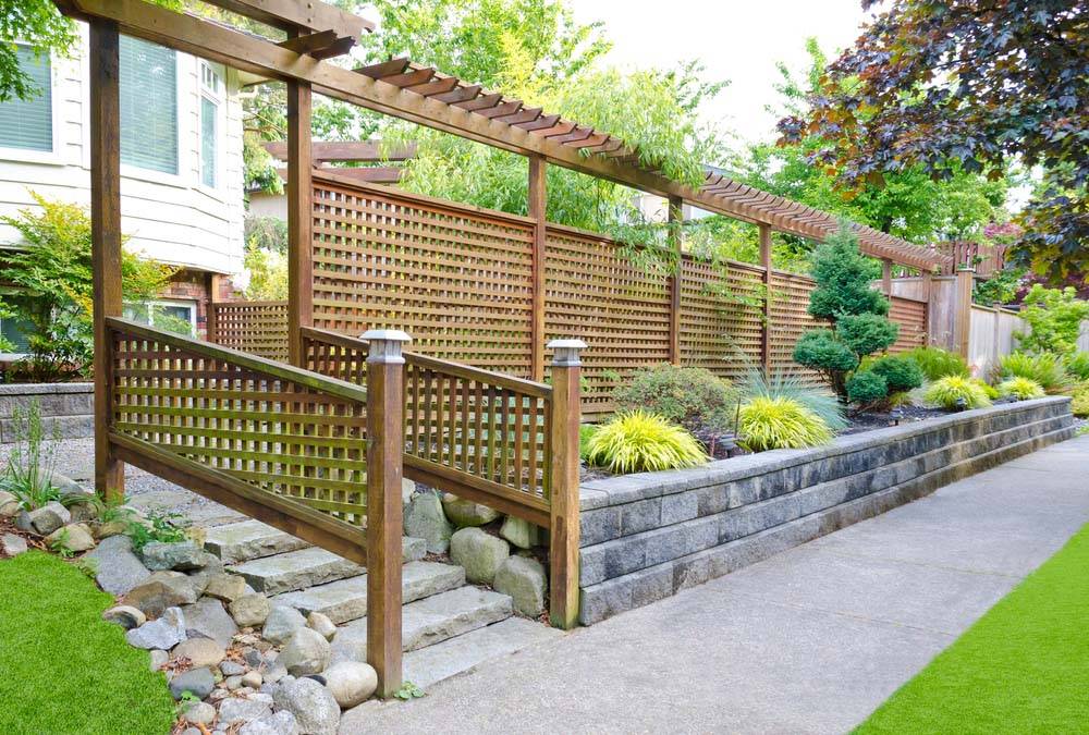 Simple Backyard Privacy Fence Design Ideas